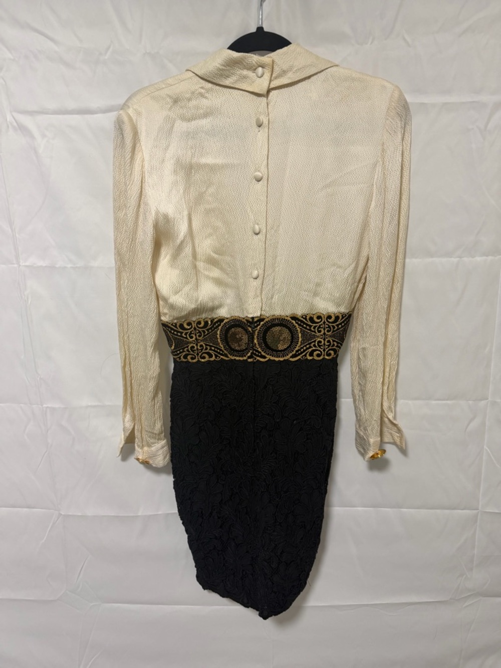 Liancarlo VintageTwo-Tone Long Sleeve Dress with Gold Embroidered Waist - Picture 7 of 9